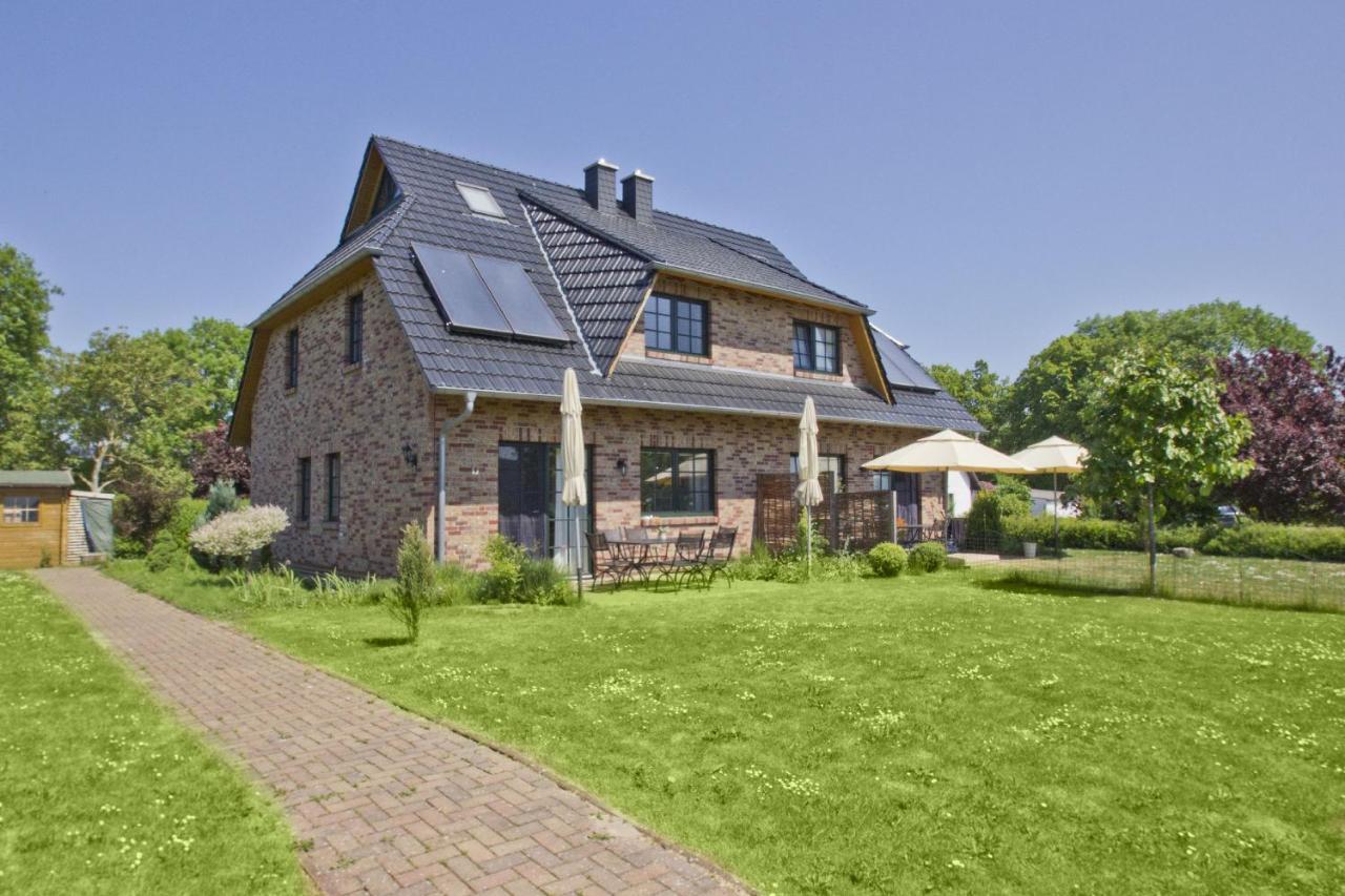 Ostseehaus Lea Doppelhaushaelfte Wiek auf Rügen Exteriör bild